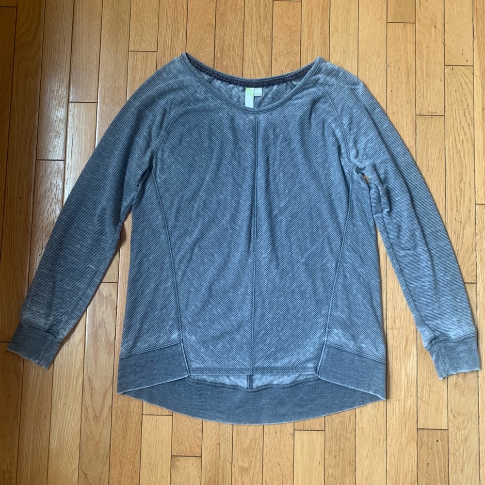 Comfortable gray long sleeve
